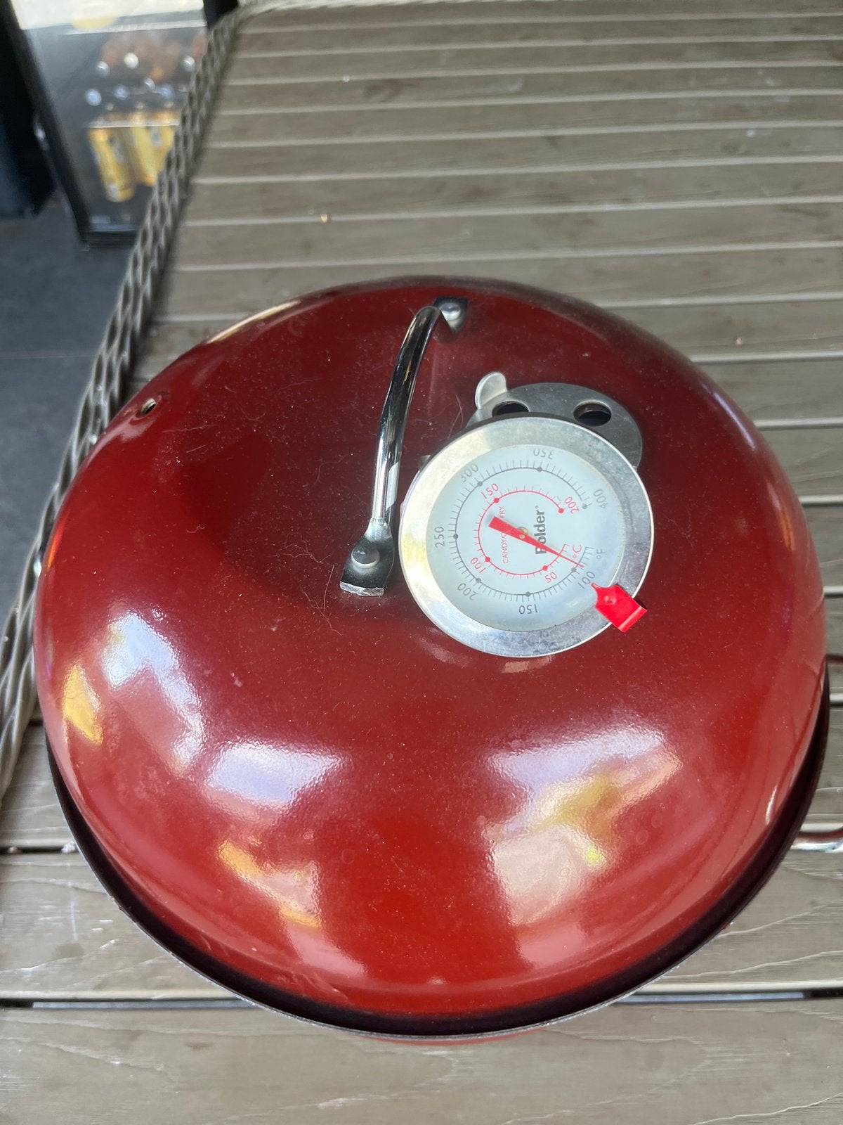 Nordic Ware Kettle Smoke met thermometer en rookmot, Tuin en Terras, Houtskoolbarbecues, Ophalen, Gebruikt