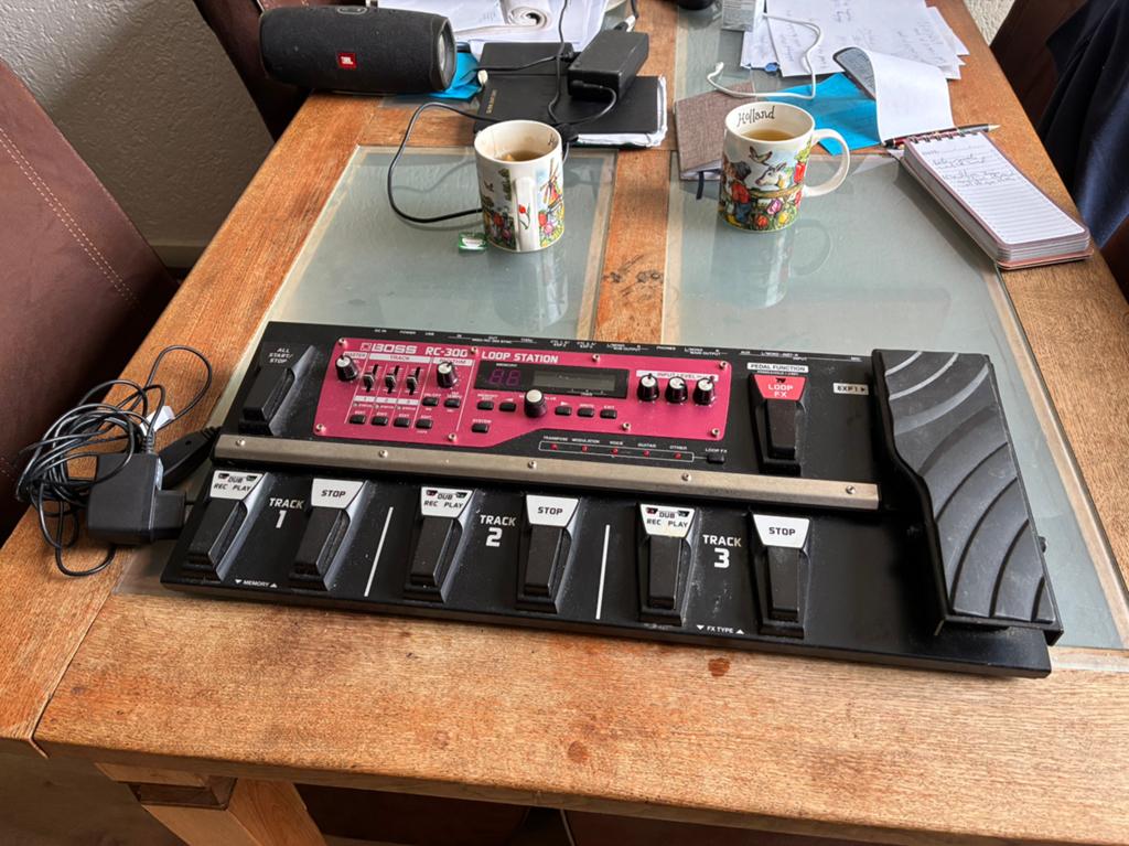 Boss rc-300 loopstation, Muziek en Instrumenten, Ophalen of Verzenden, Zo goed als nieuw, Delay of Echo