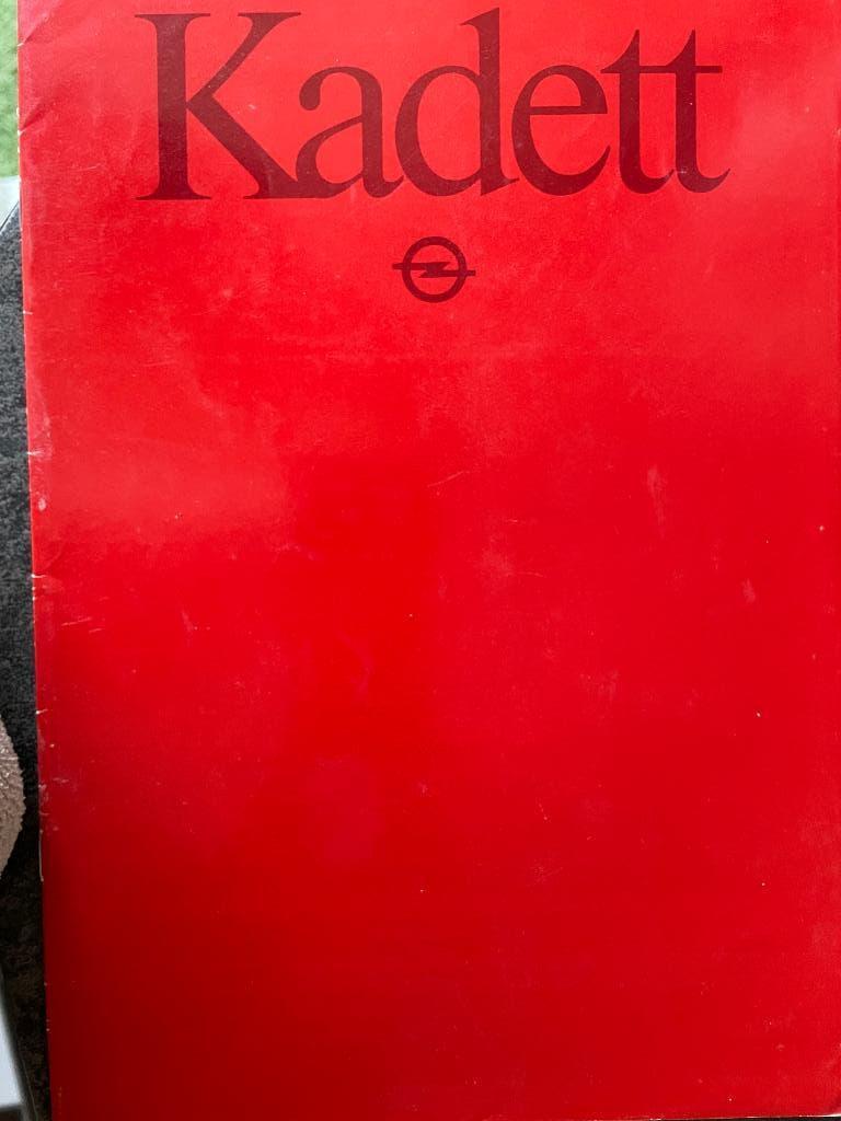 Folder van Opel Kadett D, gedrukt sep.1982, Boeken, Auto's | Folders en Tijdschriften, Ophalen of Verzenden, Nieuw, Opel