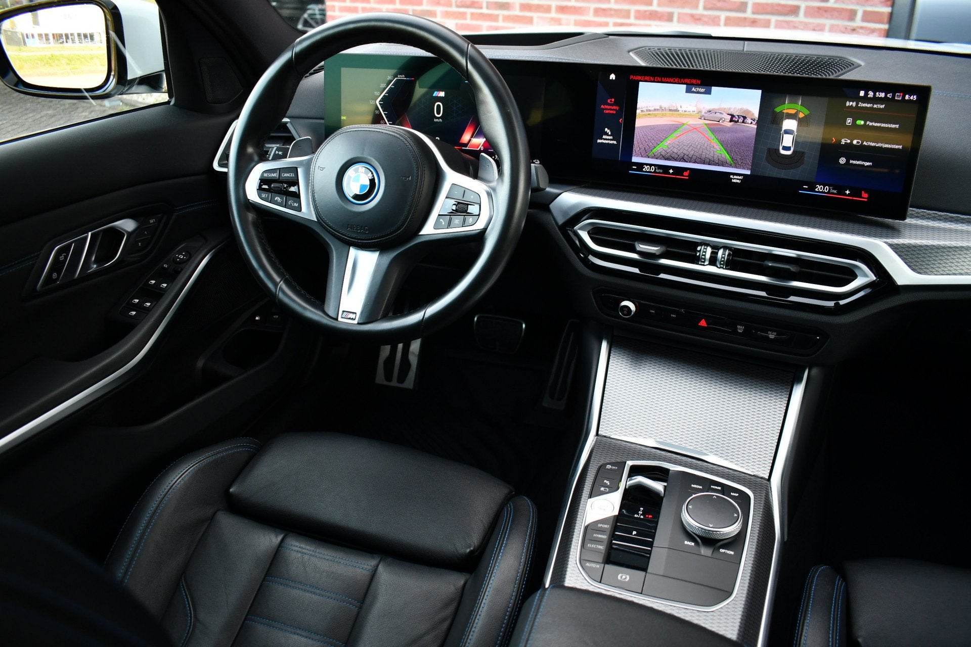 BMW 3-serie 330e xDrive M-Sport Pro Pano M-zetels ACC HUD 19, Auto's, 1800 kg, Gebruikt, 4 cilinders, Wit