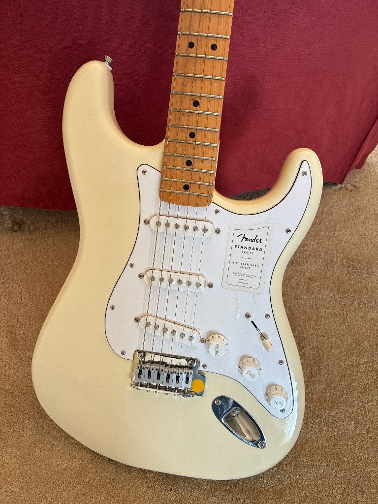 Fender Stratocaster & BOSS Digital Amplifier, Muziek en Instrumenten, Ophalen of Verzenden, Zo goed als nieuw, Solid body, Fender