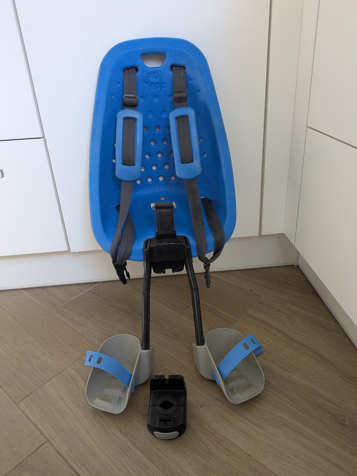 Thule Yepp Mini fietszitje blauw met adapter, Ophalen, Voorzitje, Thule Yepp, 0 t/m 13 kg