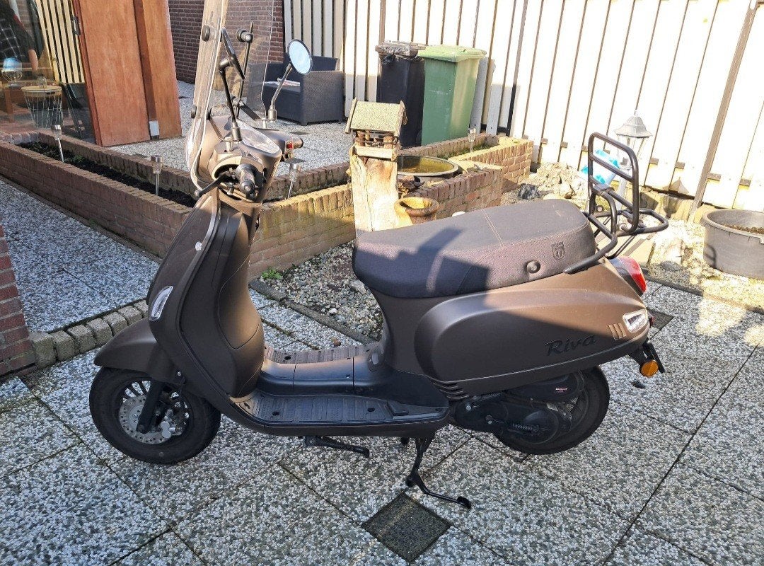 BTC RIVA SNORSCOOTER, Ophalen, Zo goed als nieuw, Overige typen, Overige merken