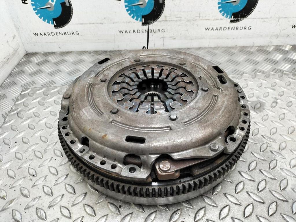 VOLKSWAGEN GOLF VLIEGWIEL / KOPPELING 03L105266CC 2012, Gebruikt, -, -, Ophalen of Verzenden