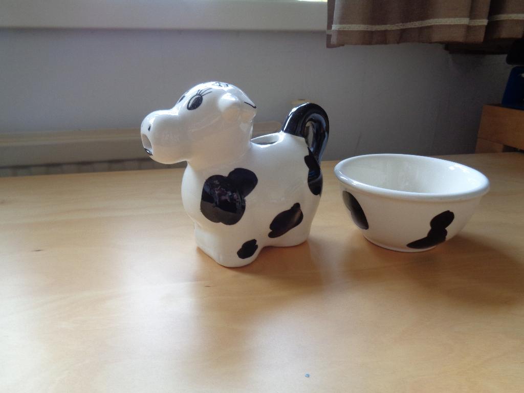 Set voor suiker en melk Koe, Huis en Inrichting, Keuken | Servies, Gebruikt, Overige typen, Ophalen of Verzenden, Overige stijlen