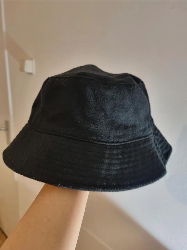 Zwarte Bucket Hat - Stijlvol en Comfortabel, Hoed, Zo goed als nieuw, Generic, One size fits all