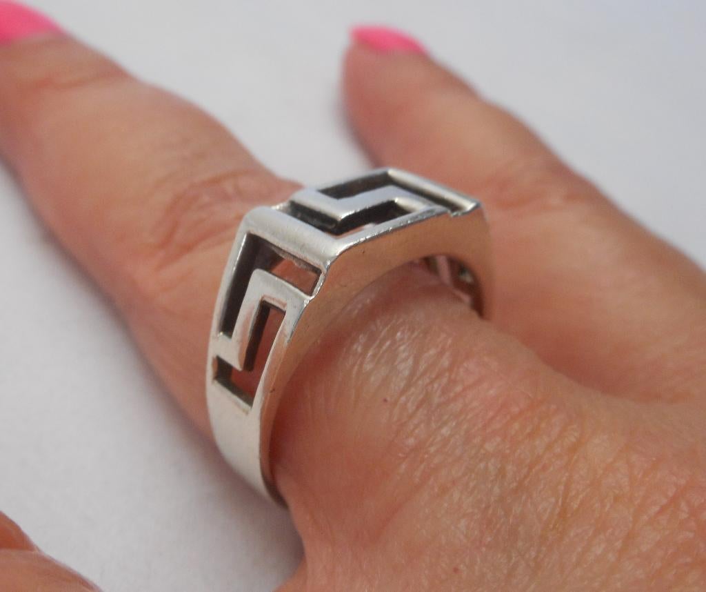Zilveren vintage herenring met meander maat 20,5 nr.1539, 20 of groter, Verzenden, Heer, Zo goed als nieuw