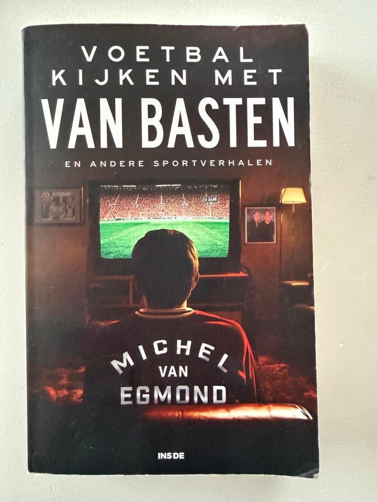 Voetbal kijken met Van Basten, Gelezen, Michel van Egmond, Ophalen of Verzenden, Balsport