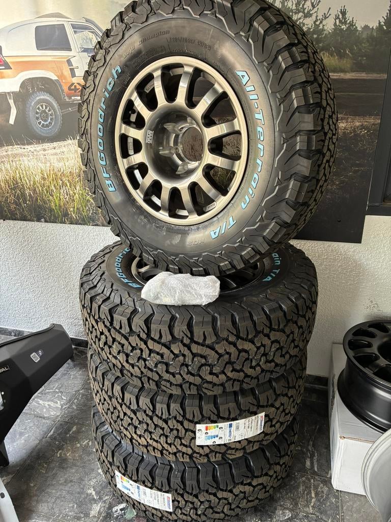 Set BRAID Fullrace Landcruiser 80 wielen + BF-Goodrich AT, Auto-onderdelen, Banden en Velgen, 285 mm, Banden en Velgen, Nieuw