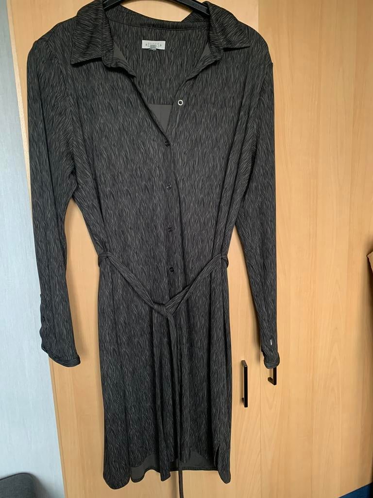 Zusss jurk XL zgan, Kleding | Dames, Verzenden, Zwart, Maat 42/44 (L), Zo goed als nieuw