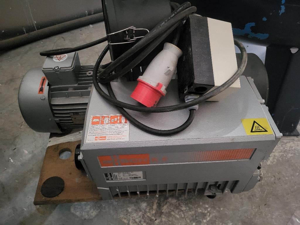Busch vacuumpomp + vacuumketel 2000l buffervat Heftafel, Doe-het-zelf en Verbouw, Compressors, Ophalen, Zo goed als nieuw, 200 tot 400 liter/min