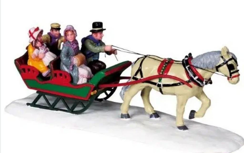 Lemax familie slede tocht kerstdorp miniatuur, Ophalen of Verzenden, Zo goed als nieuw