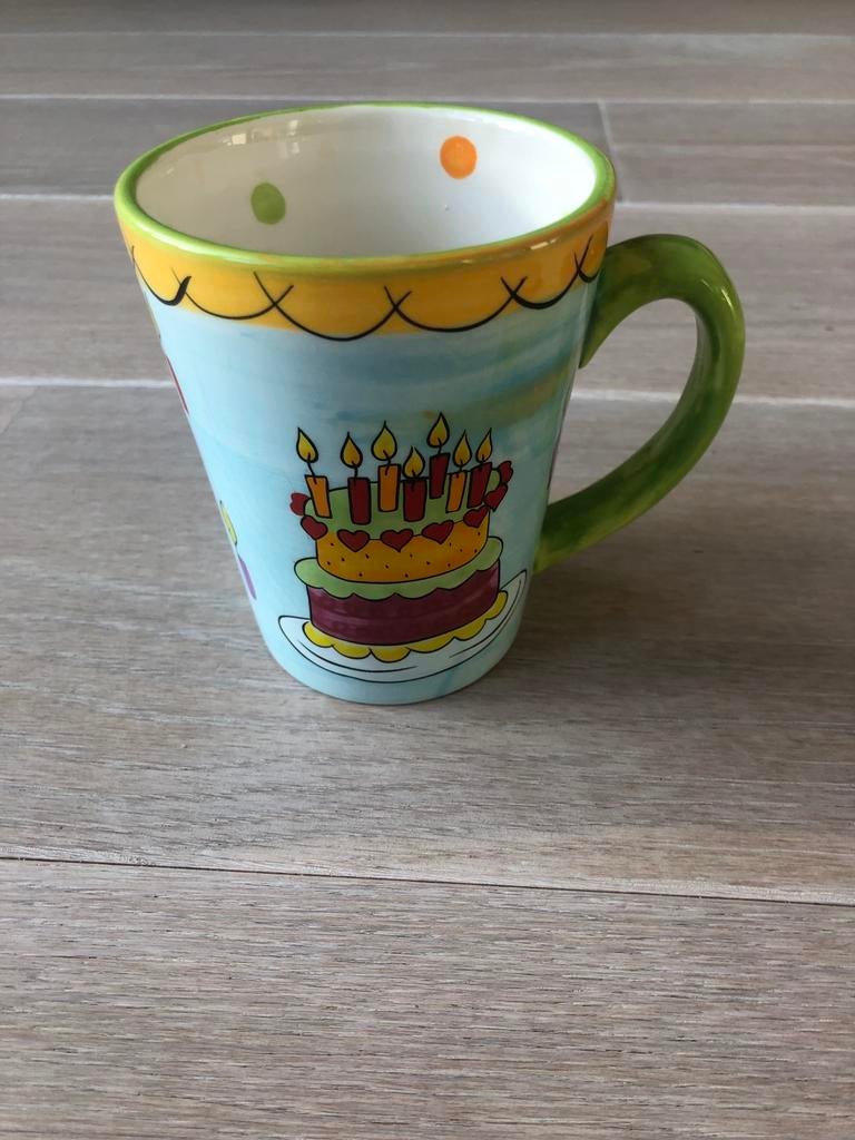 Mok verjaardag taart verjaardagstaart, Huis en Inrichting, Keuken | Servies, Ophalen, Gebruikt, Overige stijlen, Kop(pen) en/of Schotel(s)