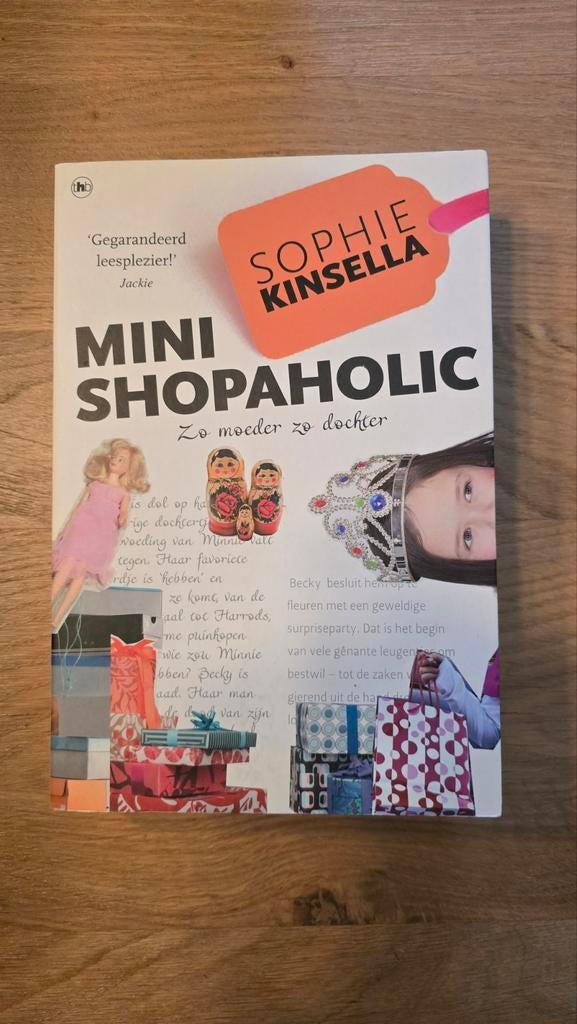 Sophie Kinsella - Mini shopaholic, Boeken, Literatuur, Zo goed als nieuw, Ophalen of Verzenden