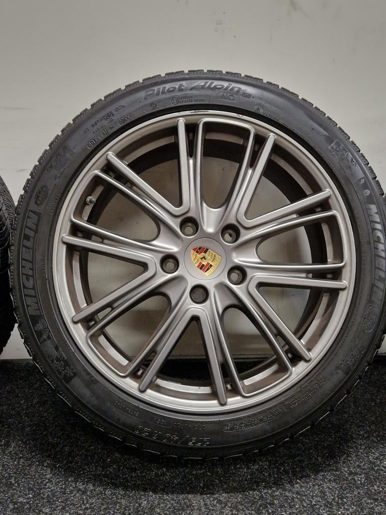 20 inch Porsche Panamera 971 / Hybrid 5x130 breedset winter, Gebruikt, 275 mm, Banden en Velgen, Personenwagen