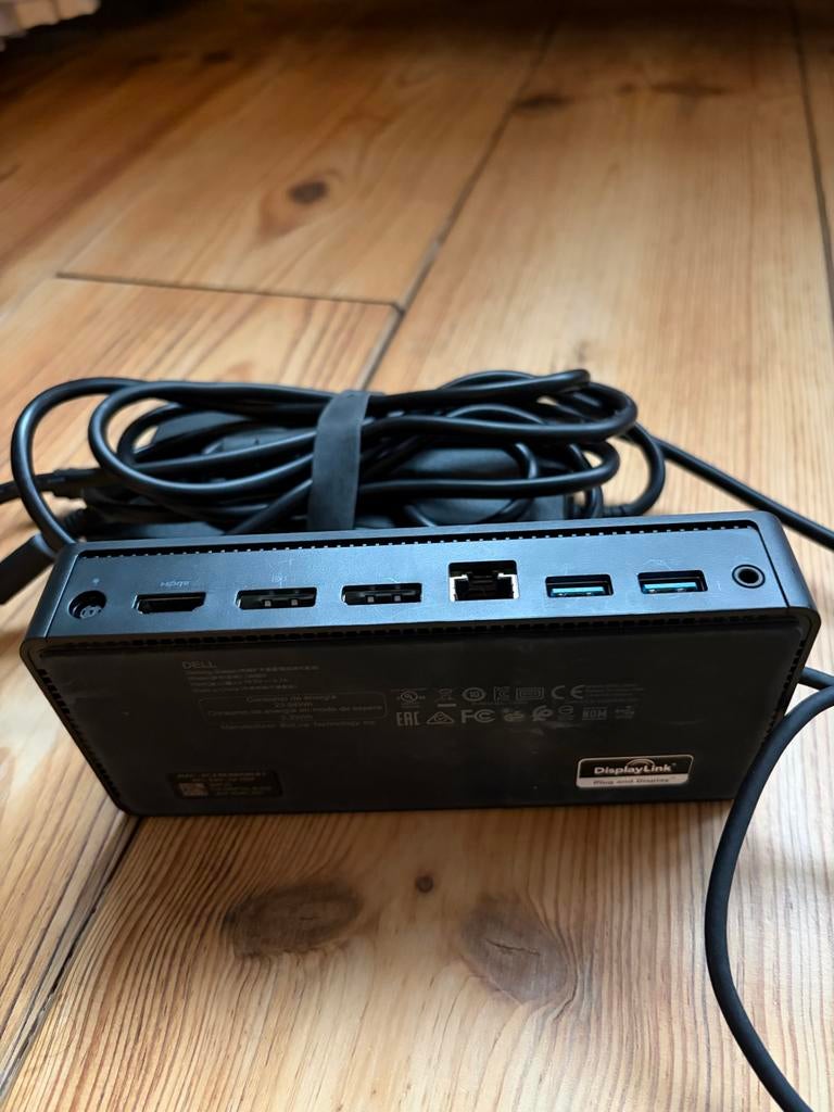 Dell D6000 Universeel Docking Station  + power adapter 130W, Ophalen of Verzenden, Zo goed als nieuw, Docking station, Laptop