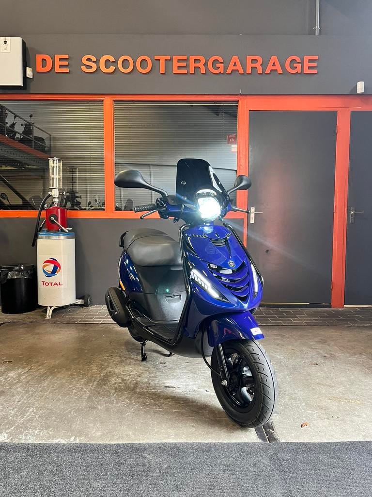 Piaggio Zip iget Brom 45km e5 2023 FULL