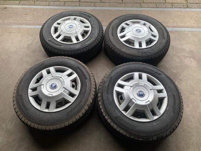 FIAT DUCATO BUS CAMPER VELGEN + BANDEN 215 70 R15C 5X118, 15 inch, ., Banden en Velgen, Ophalen of Verzenden