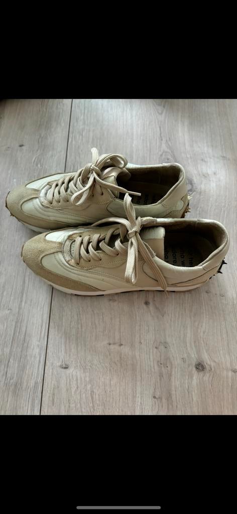 Bronx sneaker met 40 creme zand , keurig netjes, Overige kleuren, Ophalen of Verzenden, Sneakers of Gympen, Zo goed als nieuw