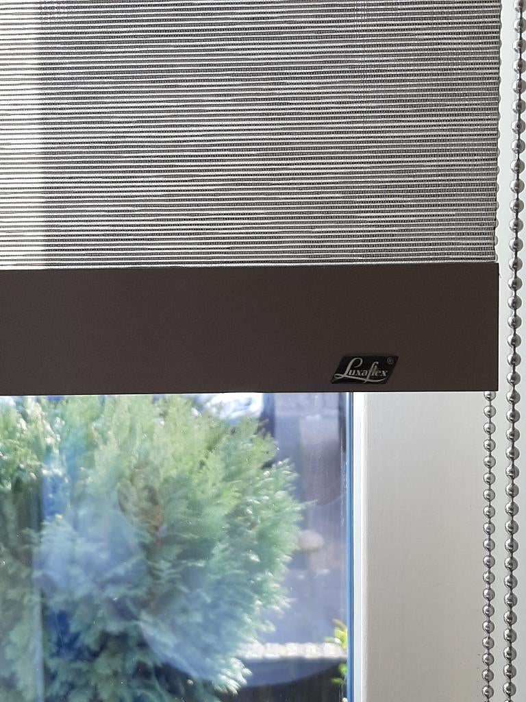 Te koop rolgordijn, luxaflex, zo goed als nieuw, Ophalen, Zo goed als nieuw, 200 cm of meer, Grijs