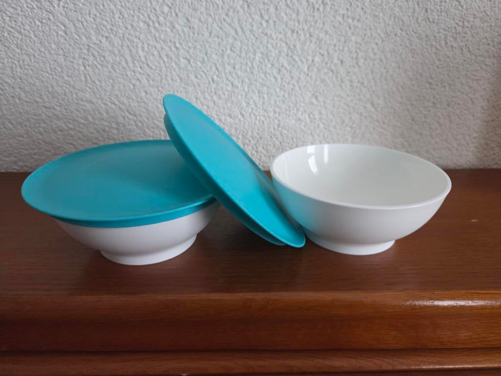 2 Tupperware Allegra Schaaltjes met Deksel, Kunststof, Schaal, Rond, Ophalen of Verzenden