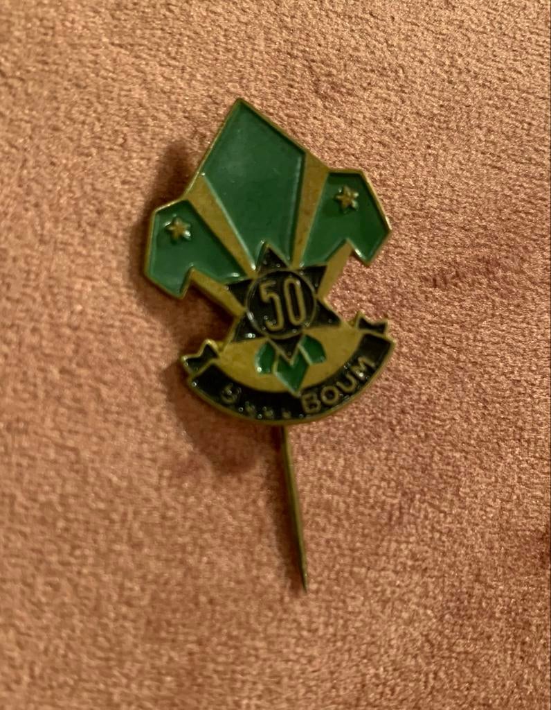 Vlaamse Scouts Speldje - 50 jaar, Verzamelen, Scouting, Gebruikt, Embleem, Speld of Insigne, Ophalen of Verzenden