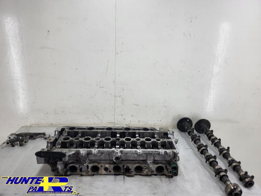 Cilinderkop Volvo V70/S60/XC90 D5 ('05-'08)  30731988, Gebruikt, Ophalen of Verzenden, Volvo, Volvo