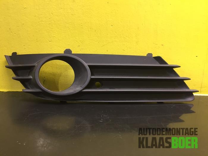 Afdekplaat mistlamp rechts van een Opel Astra, Ophalen of Verzenden, 12 maanden garantie, Gebruikt