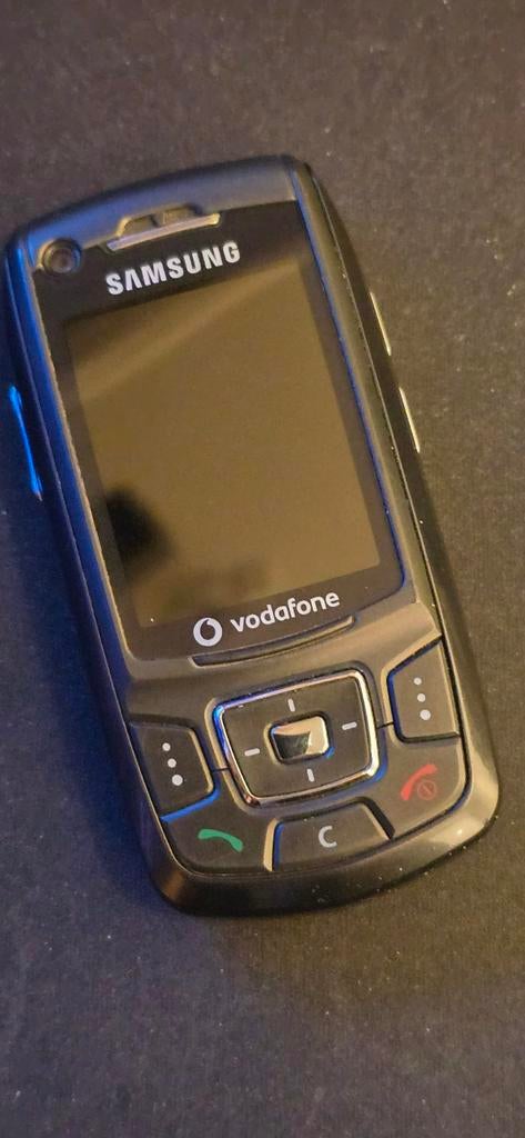Samsung SGH-Z400V met oplader en datakabel, Gebruikt, Schuifmodel, Ophalen of Verzenden, Minder dan 3 megapixel