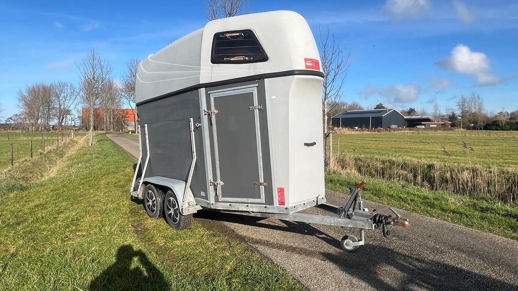 1,5 paards trailer, Dieren en Toebehoren, Ophalen, Zo goed als nieuw
