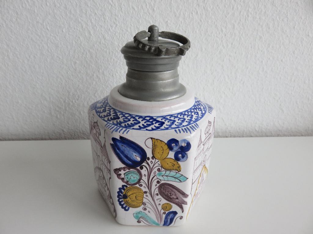 Hongaarse zeskantige polychroom karaf gemberpot, Antiek en Kunst, Antiek | Keramiek en Aardewerk, Ophalen of Verzenden