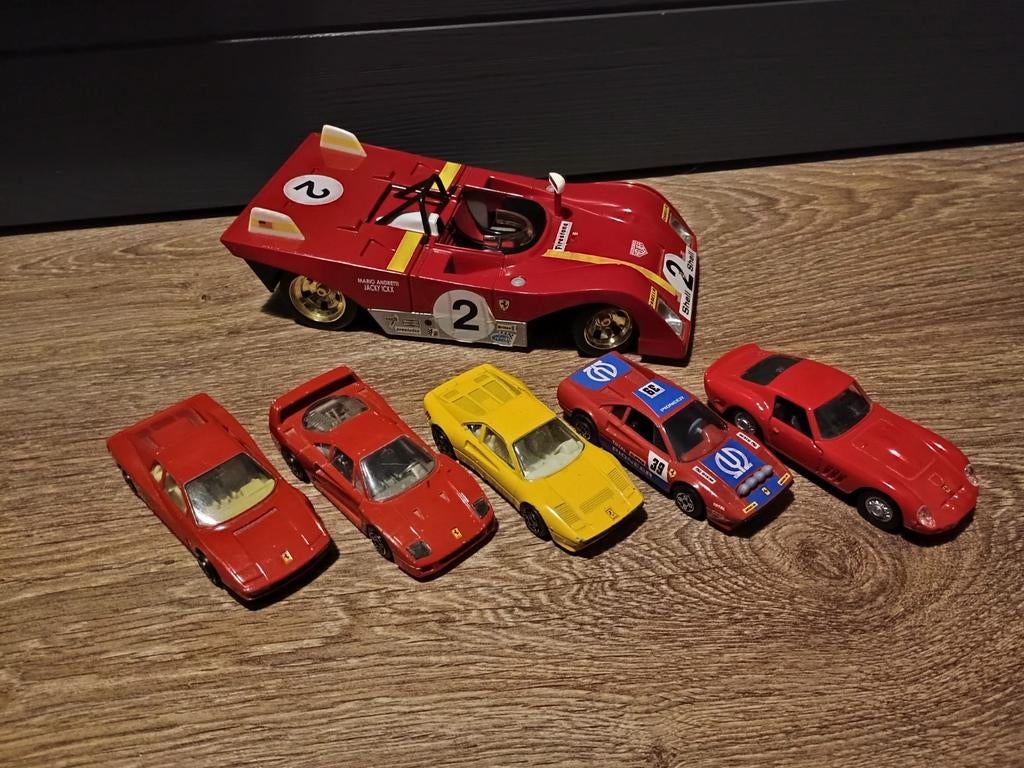 Ferrari modellen, Hobby en Vrije tijd, Modelauto's | 1:18, Ophalen of Verzenden, Bburago