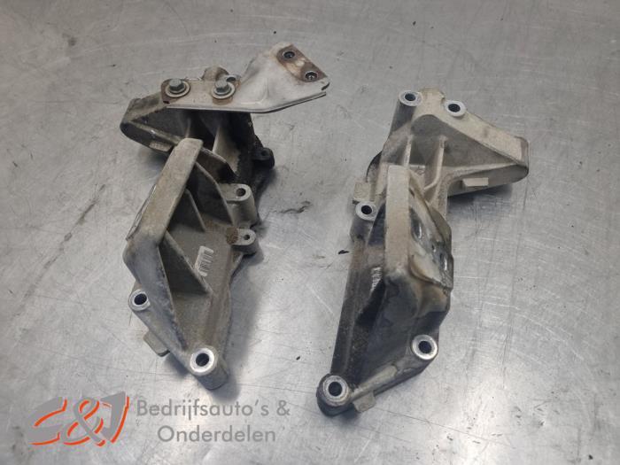 Motorsteun van een Iveco New Daily, Gebruikt, -, Overige automerken, -