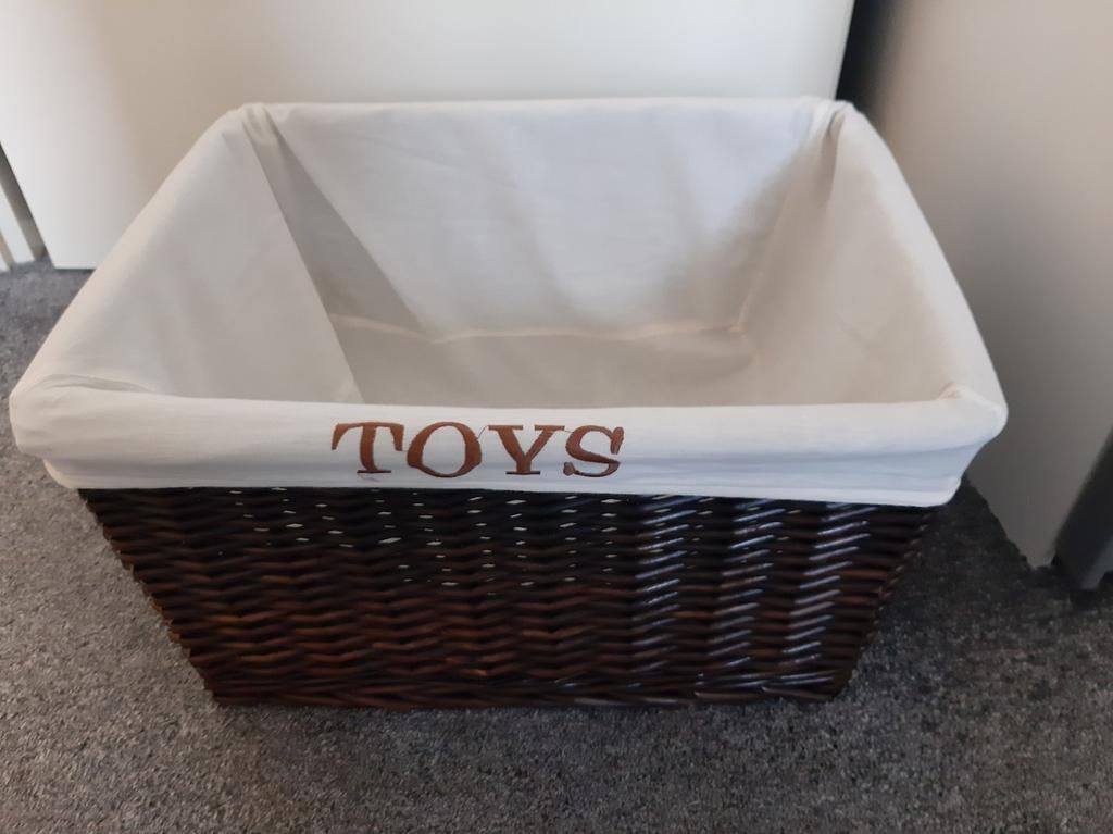 Toys mand, Ophalen, Rond, Riet
