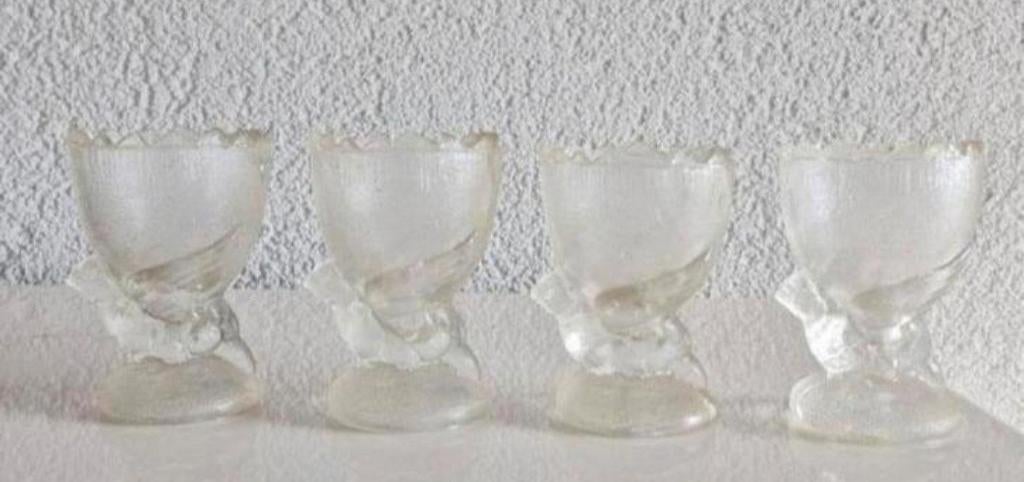 Vier Glazen eierdopjes Kip, Huis en Inrichting, Glas of Glazen, Ophalen of Verzenden, Overige stijlen, Glas