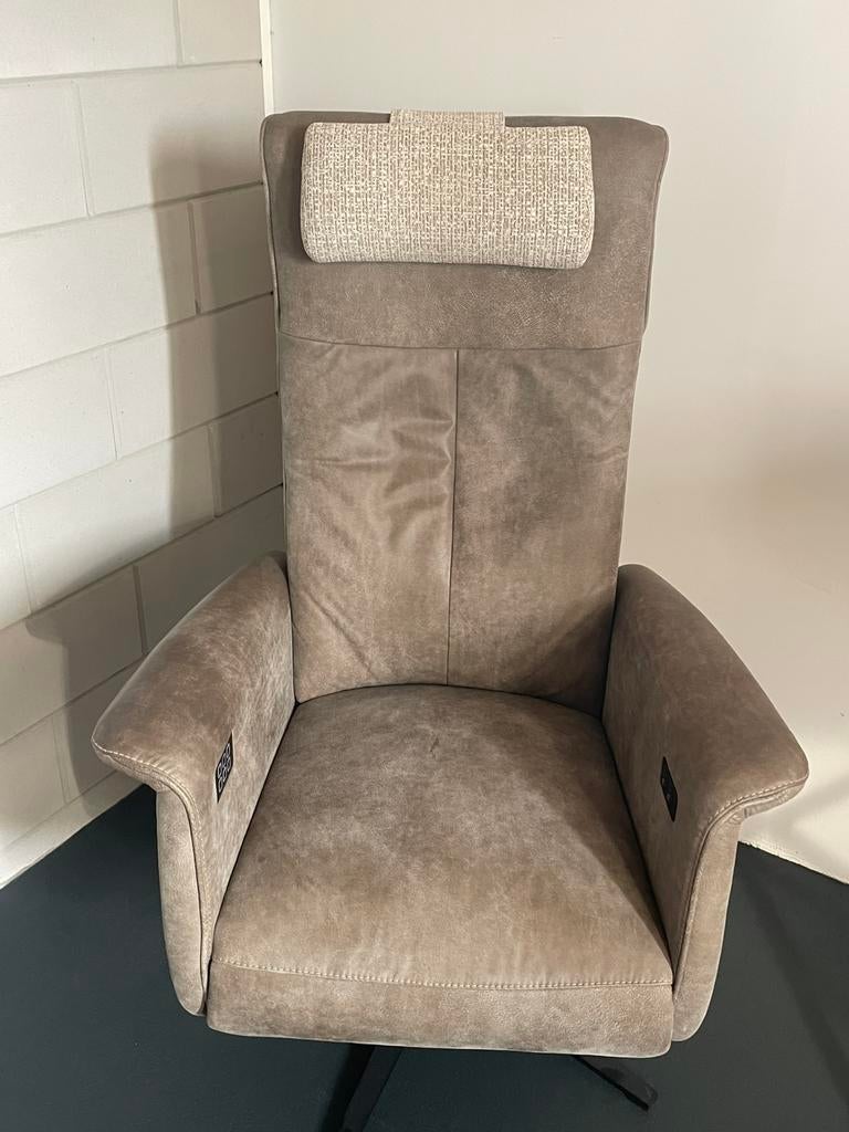 Relax fauteuil / Sta-op stoel, beige, Sorisso van Prominent, Ophalen, Minder dan 75 cm, Leer, Zo goed als nieuw