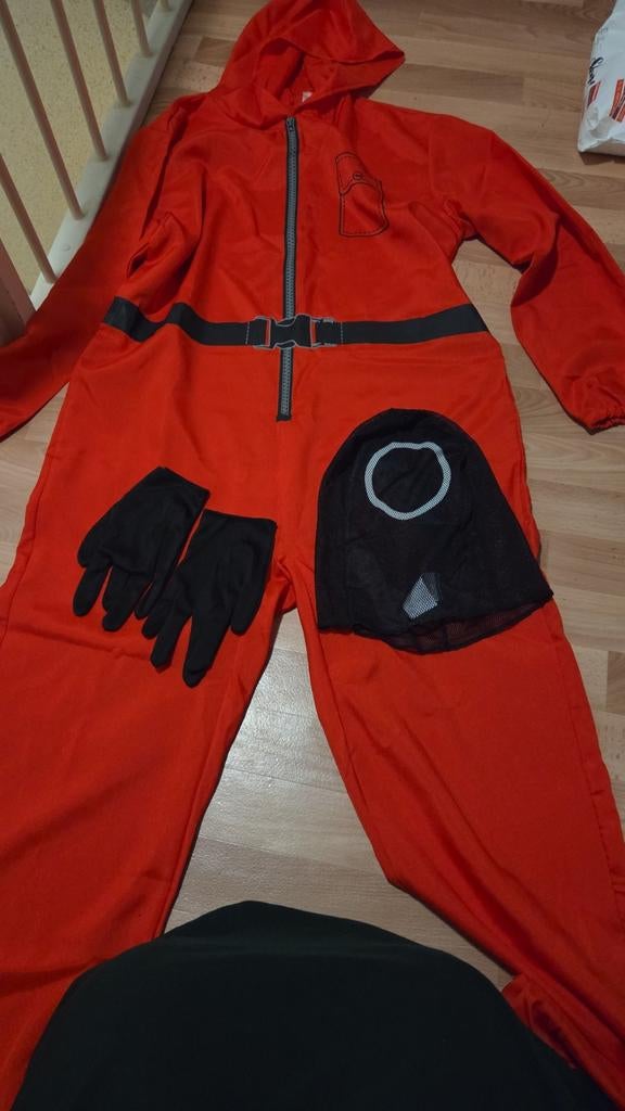Squid Game Kostuum met Masker en Handschoenen - Maat M, Maat 38/40 (M), Ophalen of Verzenden, Halloween, Kleding