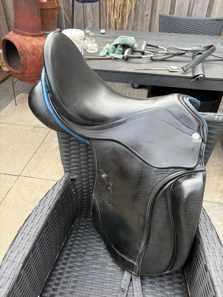 Zaldi Kent 2G 17,5 inch dressuur zadel, Dieren en Toebehoren, Paarden en Pony's | Zadels, Ophalen, Gebruikt, Dressuur