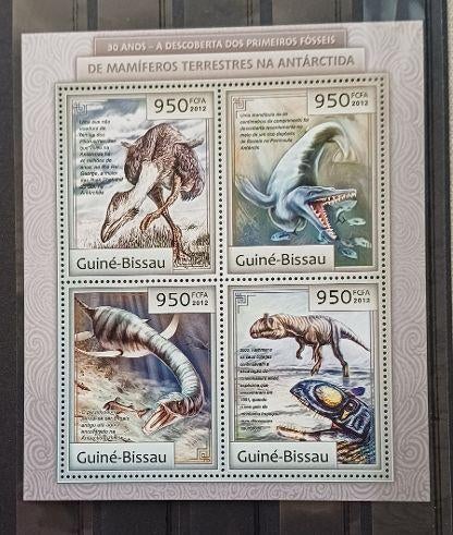 Guinee-Bissau 2012: Prehistorische dieren, Ophalen of Verzenden, Postfris, Dier of Natuur