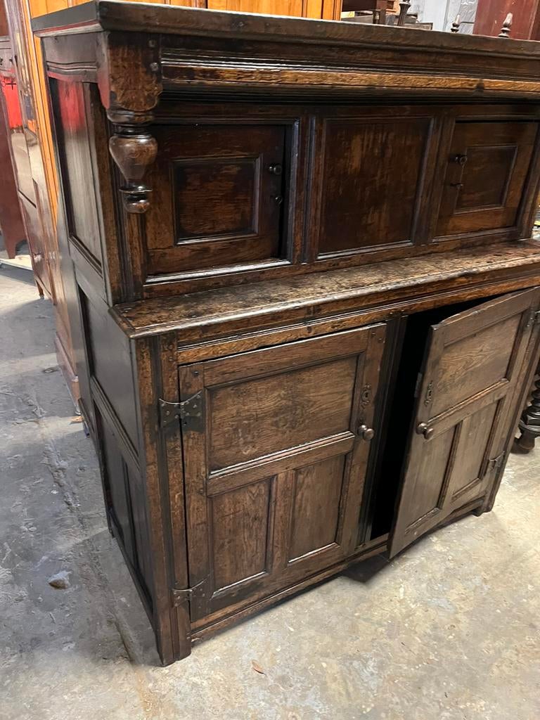18 e eeuwse Engelse buffetkast, Antiek en Kunst, Ophalen of Verzenden