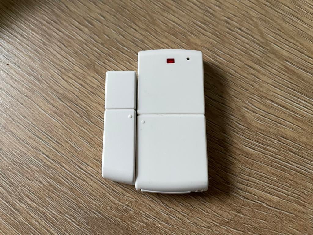 Z-wave deursensor - 2 stuks, Detector, Sensor of Melder, Raam of Deur, Nieuw, Ophalen of Verzenden