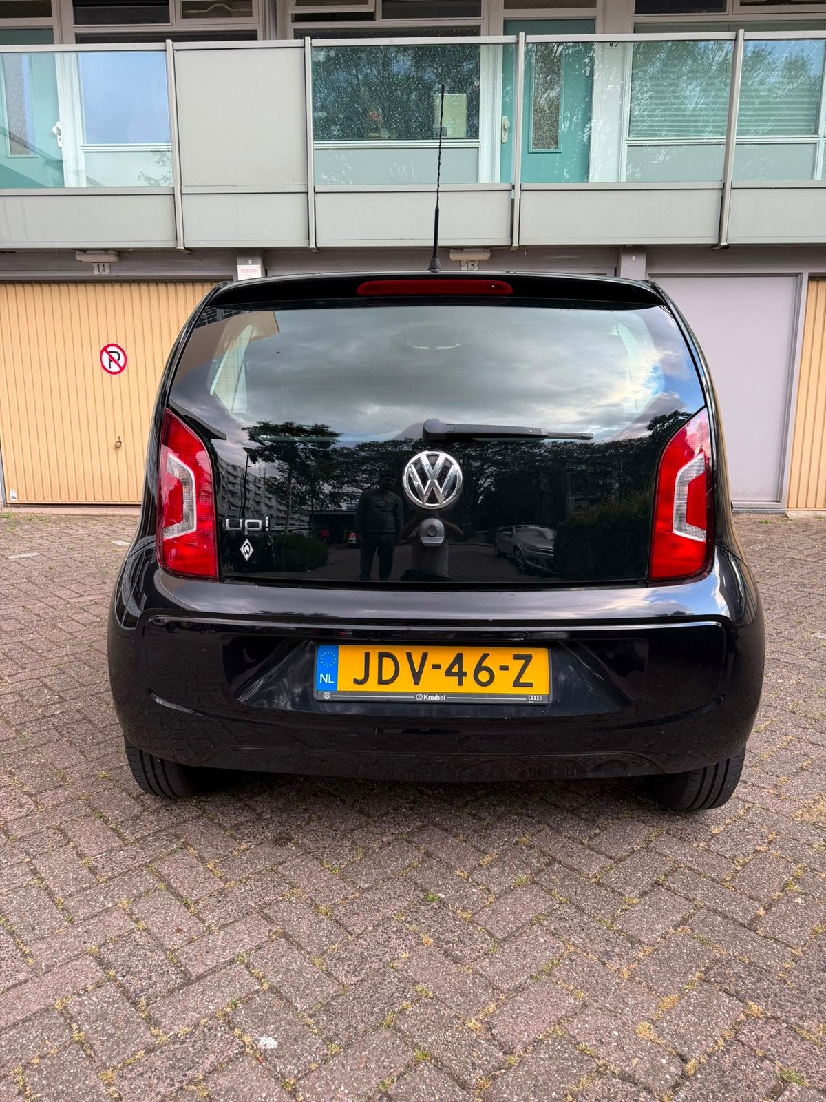 Volkswagen up! 1.0 44KW 2013 Zwart, Voorwielaandrijving, Stof, Up!, 4 stoelen