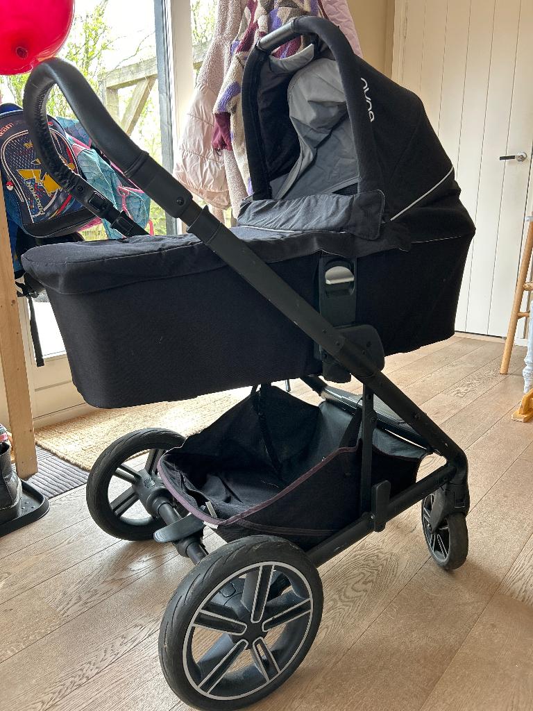Nuna kinderwagen, Ophalen, Zo goed als nieuw, Overige merken