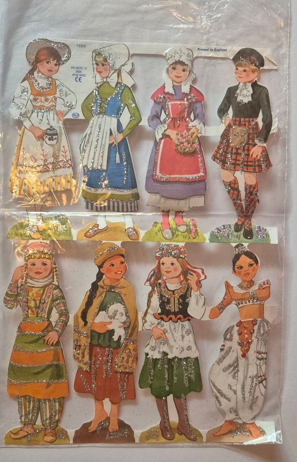 Vintage Poëzie Plaatjes - Internationale Klederdracht, Verzamelen, Poesieplaatjes, Ophalen of Verzenden