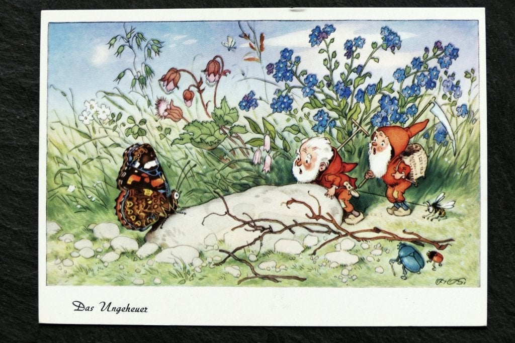 Kabouters, bij en kevers schrikken van opduikende vlinder, Ophalen of Verzenden, 1940 tot 1960, Ongelopen, Overige soorten
