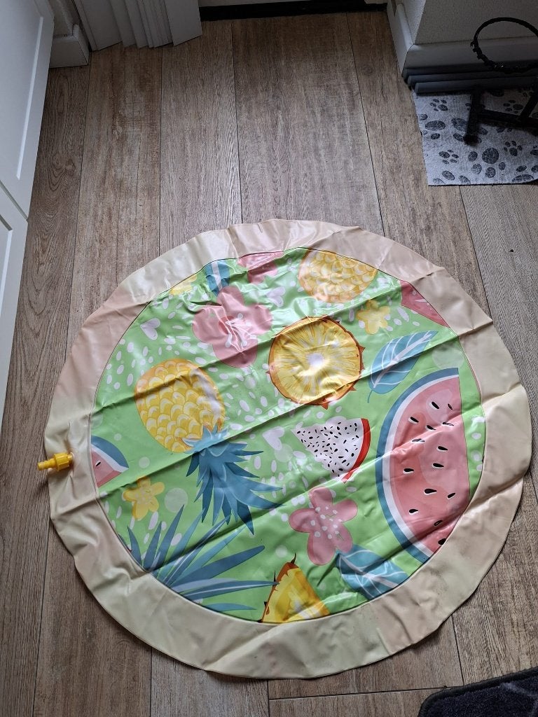 Sproeier hondenspeelgoed en gratis ijsjesmaker, Ophalen of Verzenden, Gebruikt