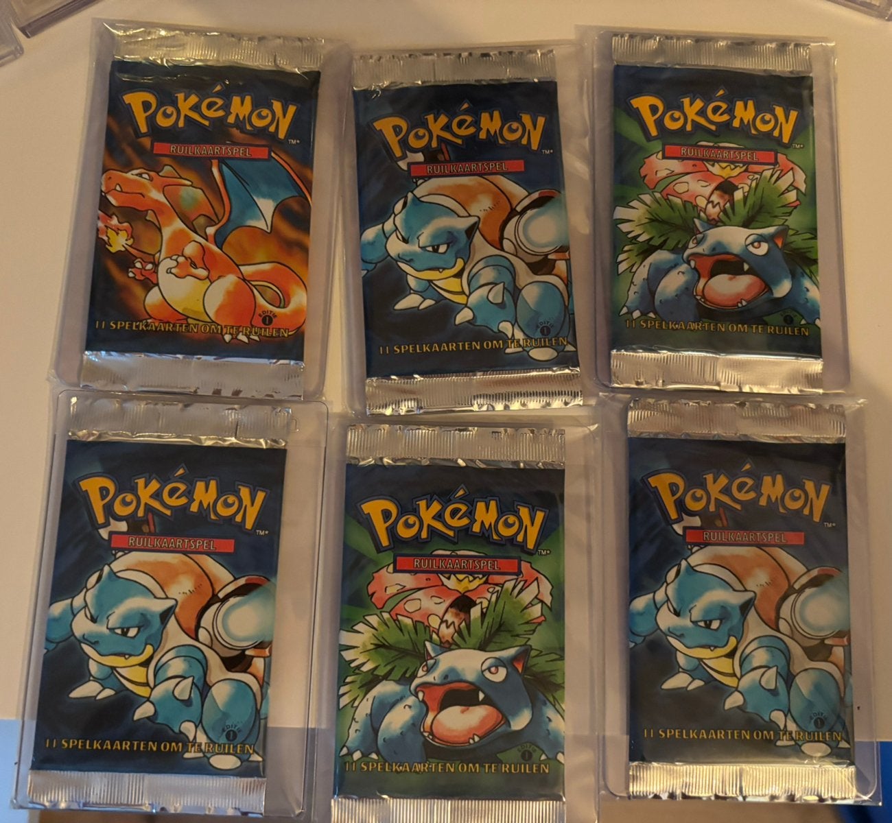 Pokemon vintage sealed base set booster pack dutch 1e editie, Ophalen of Verzenden, Zo goed als nieuw