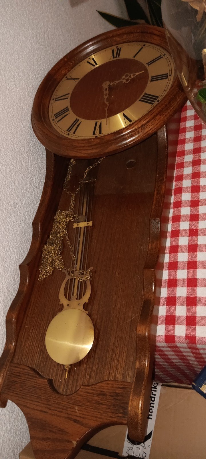 2 ouderwetse klokken, Ophalen
