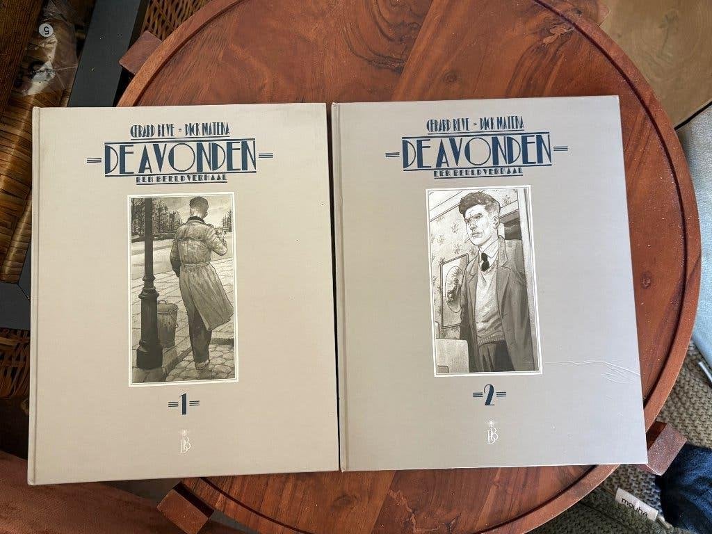 De Avonden  Beeldverhaal  - Deel 1 & 2, Ophalen, Zo goed als nieuw, Matena Reve, Meerdere stripboeken