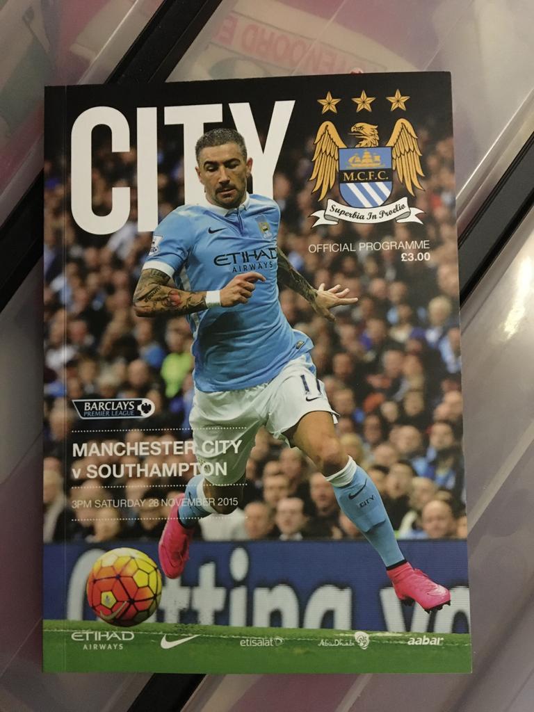 2 engelse programma’s city en liverpool voetbal, Verzamelen, Ophalen of Verzenden, Zo goed als nieuw, Buitenlandse clubs, Boek of Tijdschrift